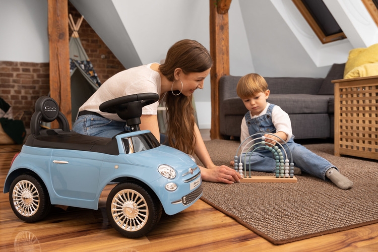 147386-282077-detske-odrazadlo-fiat-500-ruzove